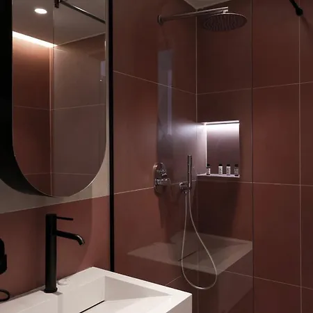 Bazaar Center 4* Тирана