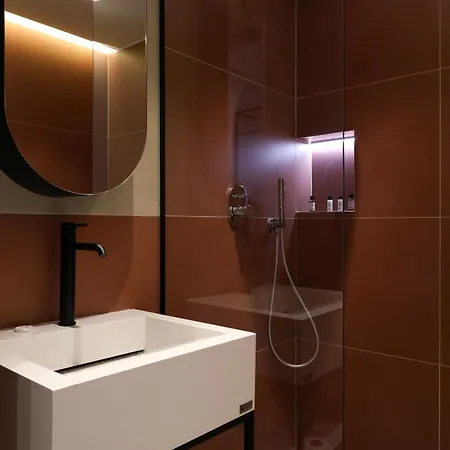 Bazaar Center Отель Тирана