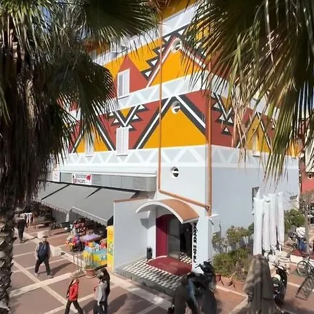 Bazaar Center 4*