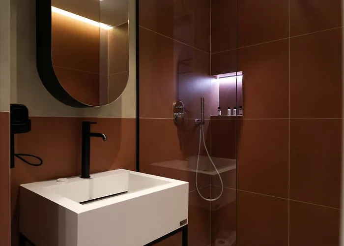 Bazaar Center Hotel Tirana