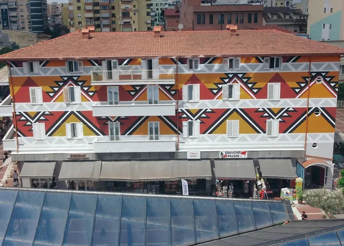 Hotel Bazaar Center Tirana