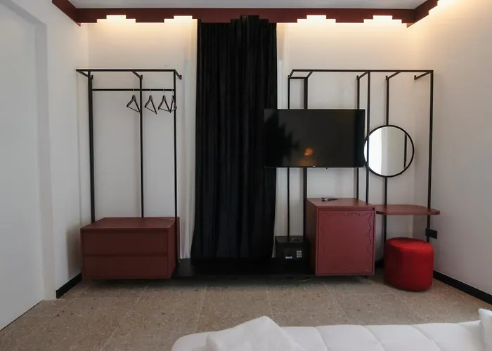 Bazaar Center Hotel Tirana